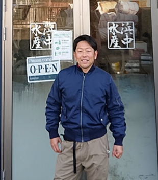 厳選された安全な採取海域で収穫