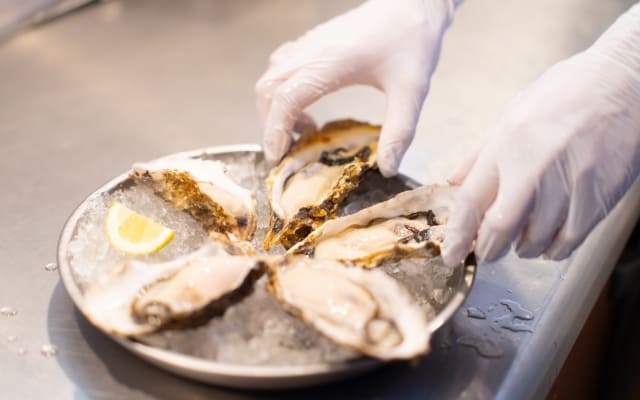 カーブ・ド・オイスター 東京駅八重洲地下街