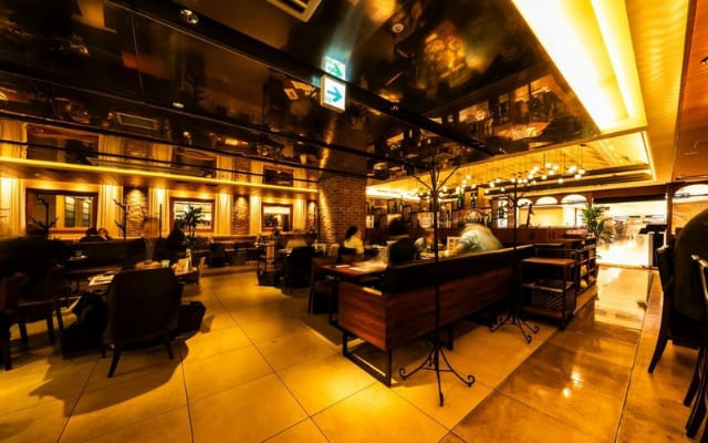 カーブ・ド・オイスター 東京駅八重洲地下街