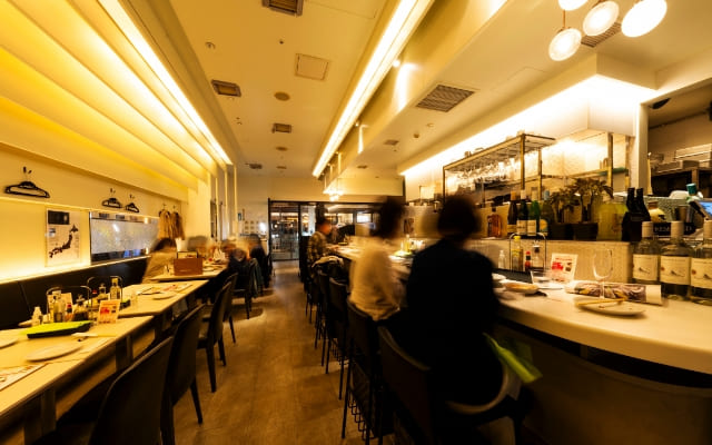 エイス シー オイスターバー　ミント神戸店