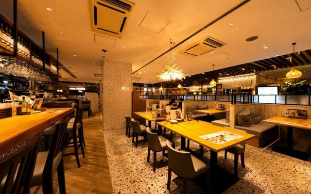 エイス シー オイスターバー　天神ソラリアプラザ店