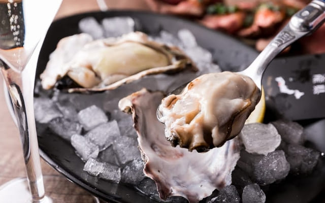 エイス シー オイスターバー　横浜モアーズ店