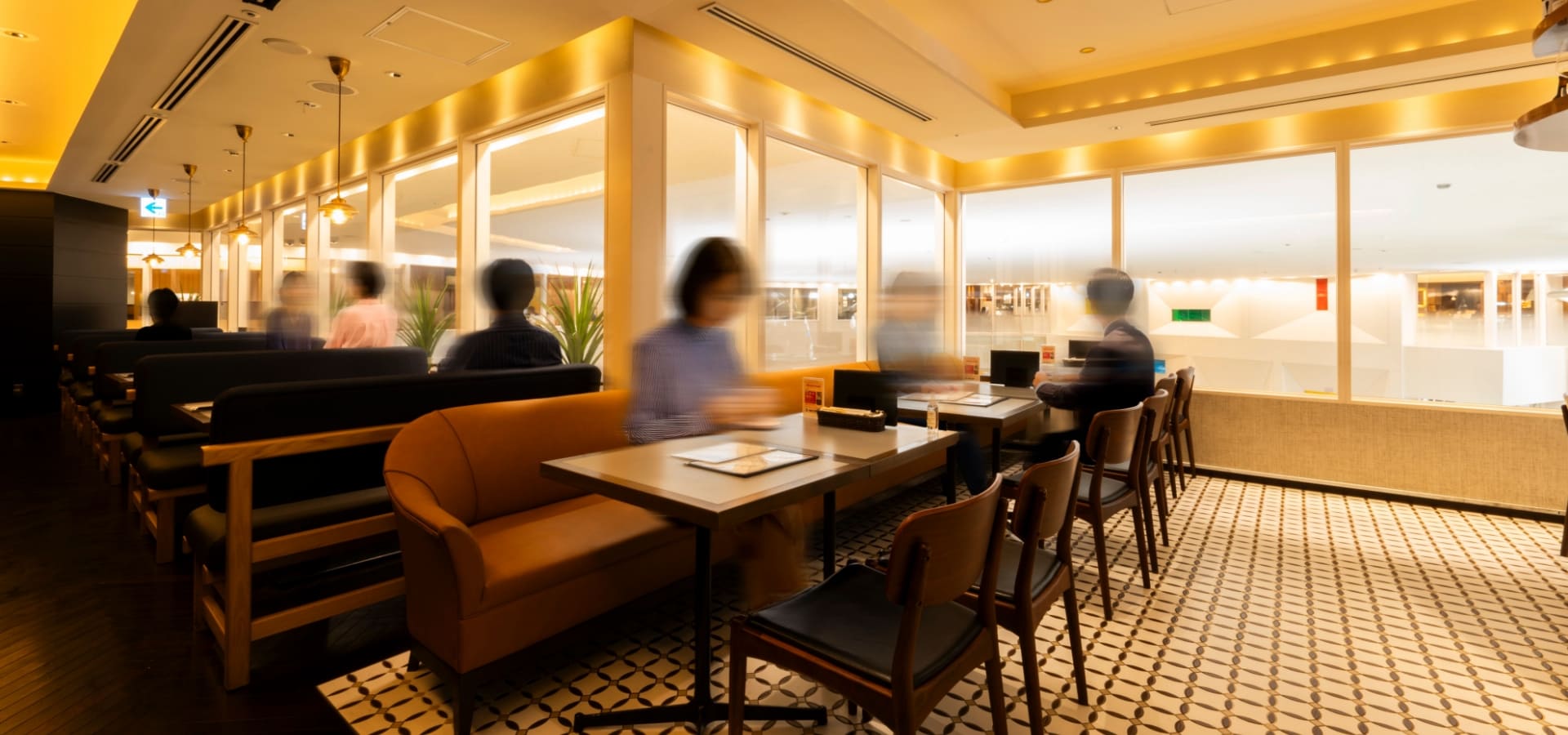 エイス シー オイスター マーケットキッチン　阪急うめだ本店