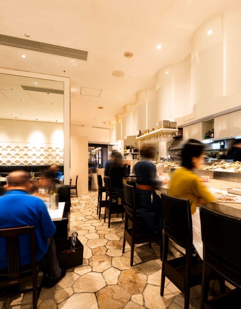 エミット フィッシュバー オイスター&グリル　GINZA SIX店