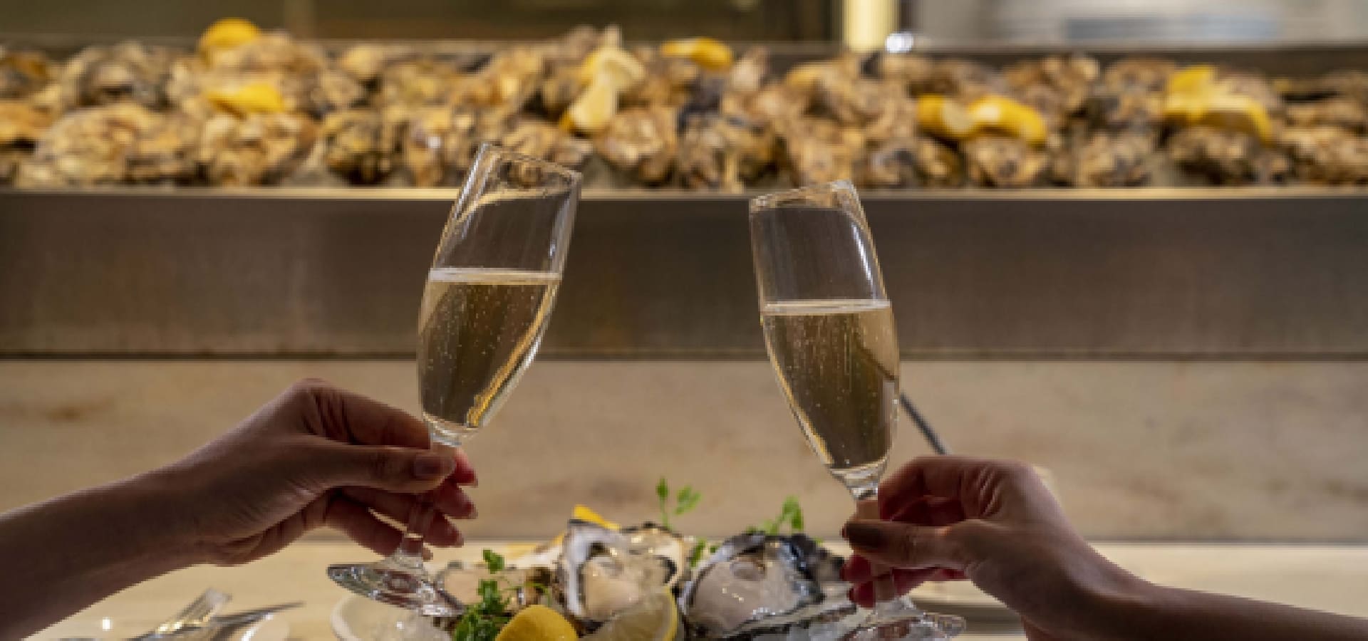 【料理長候補】オイスターレストラン　博多店