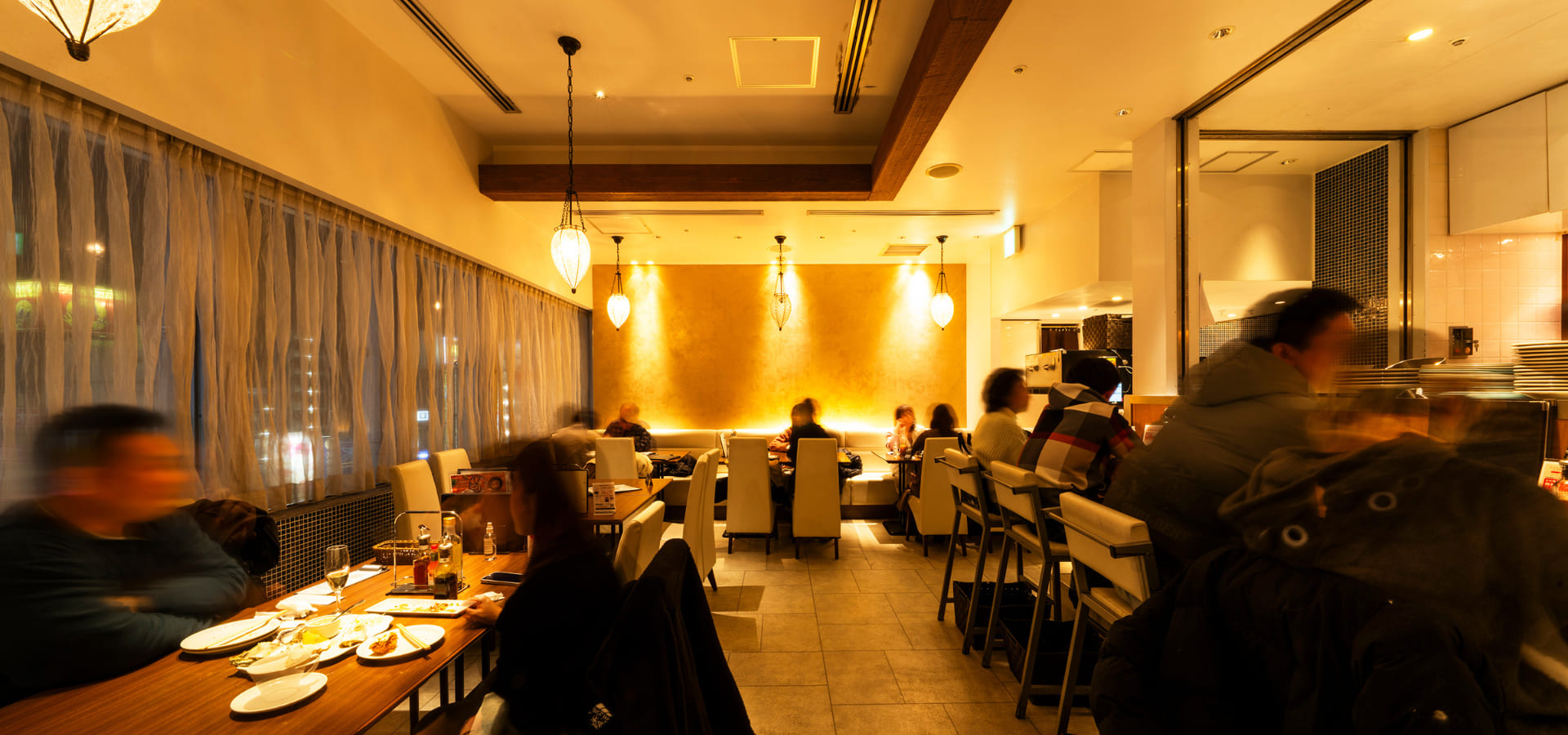 【料理長候補】オイスターバー ＆レストラン　ヨドバシ池袋ビル店