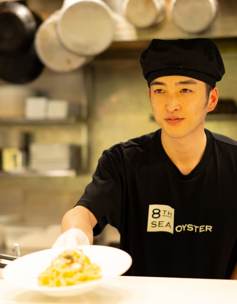 【料理長候補】オイスターバー＆レストラン　横浜モアーズ