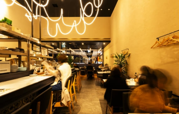 【料理長候補】オイスターバー＆レストラン　渋谷ヒカリエ店