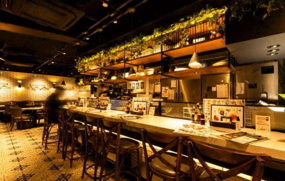 【店長候補】オイスターバー＆レストラン　横浜モアーズ