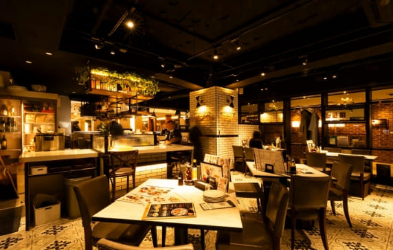 【料理長候補】オイスターバー＆レストラン　横浜モアーズ