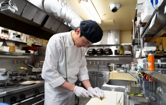 【料理長候補】オイスターバー ＆レストラン　ヨドバシ池袋ビル店