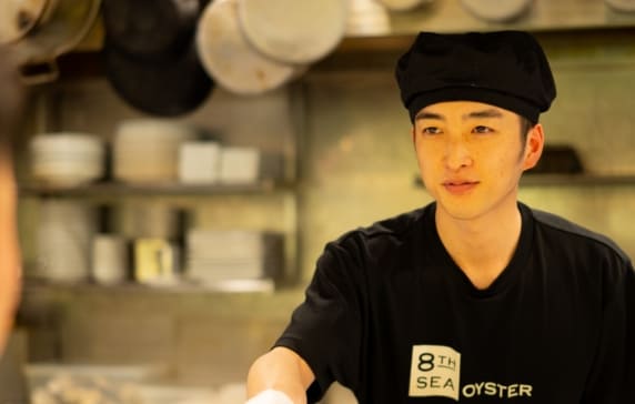 【料理長候補】オイスターバー＆レストラン　横浜モアーズ