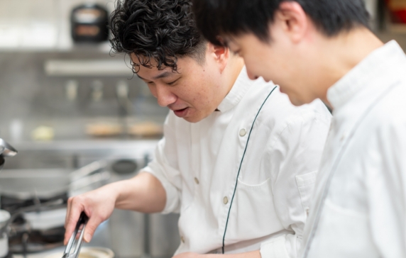 【料理長候補】オイスターバー＆レストラン　阪急うめだ本店