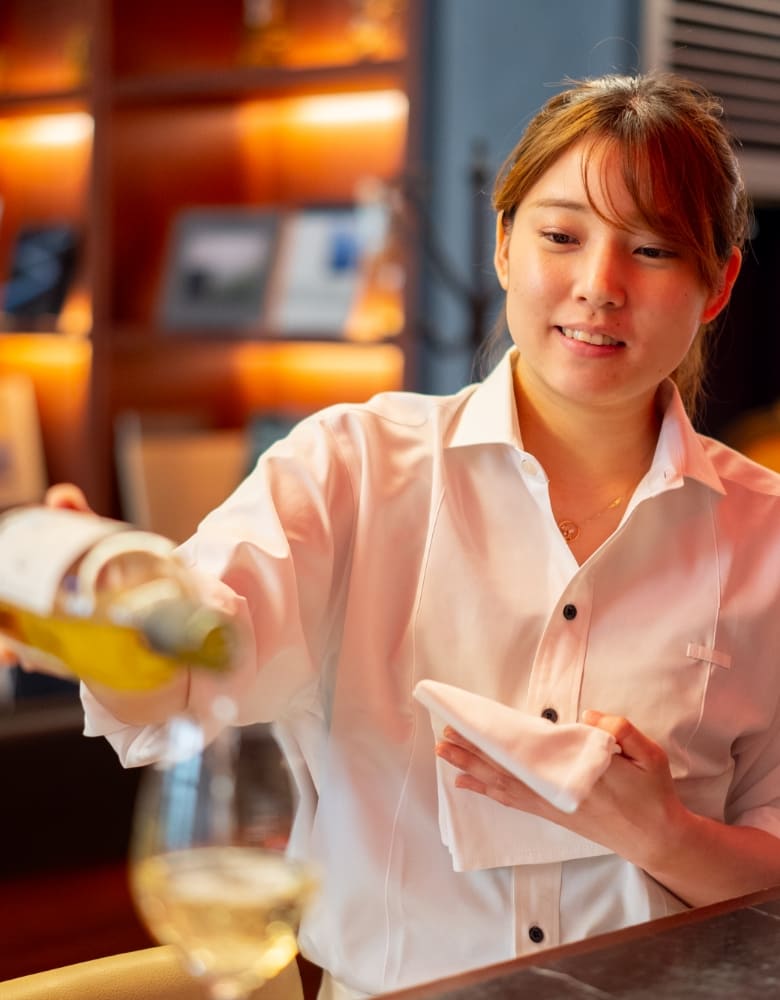 【店長候補】オイスターバー＆レストラン　渋谷ヒカリエ店